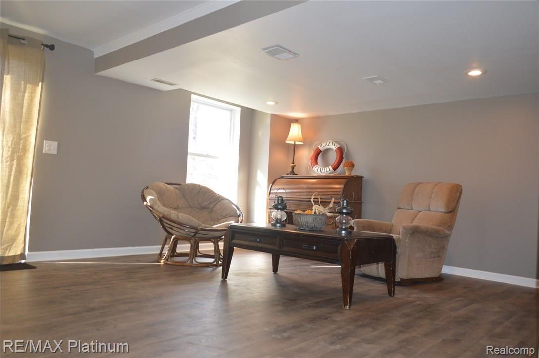428 Montclair Court Howell, MI 48843 - Photo 13 of 19 DSC_0323.JPG