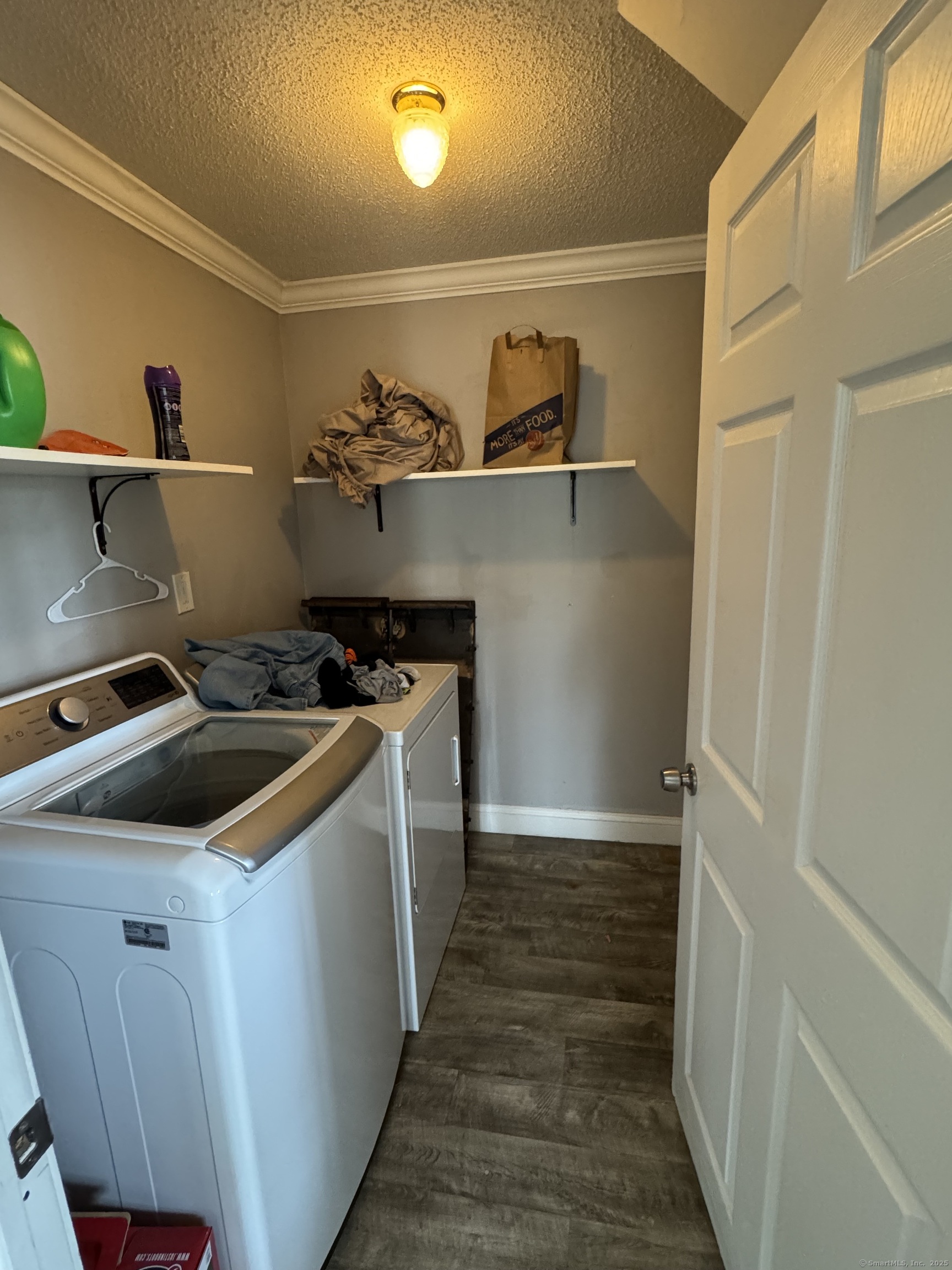 856 New Haven Road Naugatuck, CT 06770 - Photo 26 of 36 a kitchen with a stove and a refrigerator