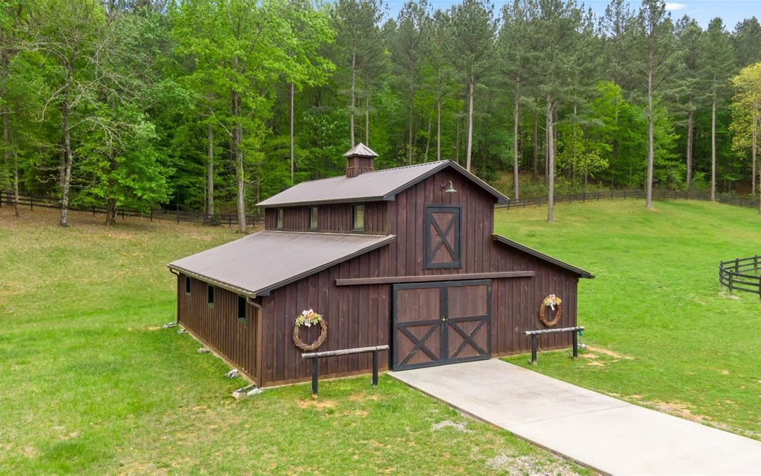 Lt158 Stables Loop Blairsville, GA 30512 - Photo 28 of 42 a view of a house with backyard and garden