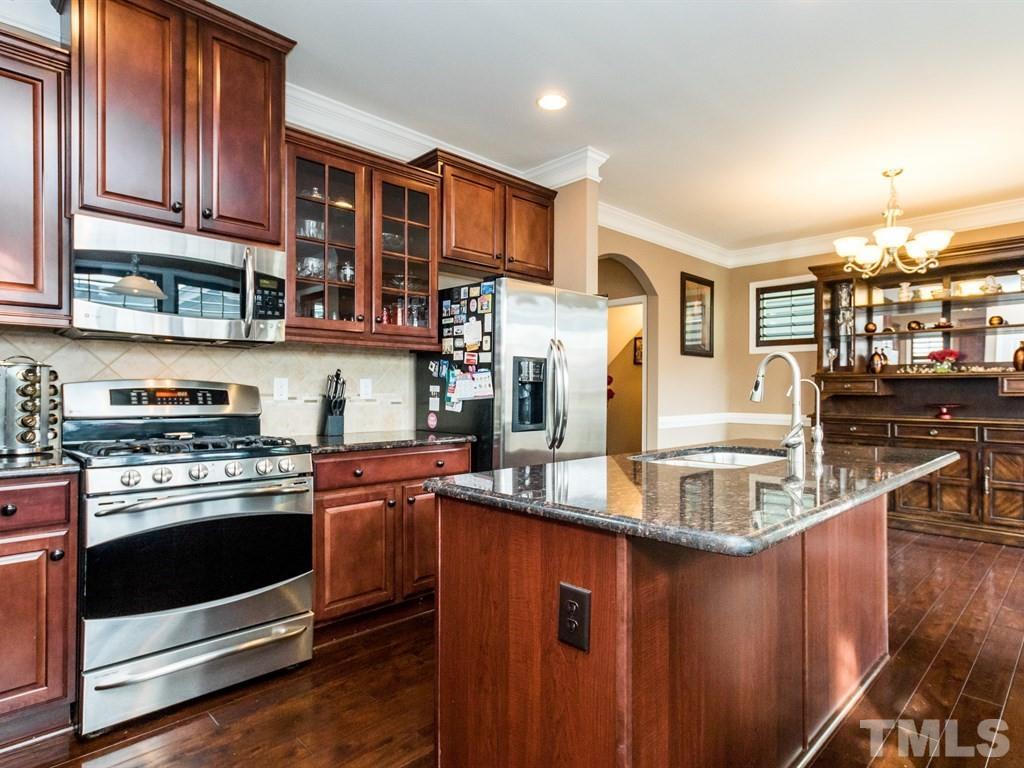 1512 Crafton Way Raleigh, NC 27607 - Photo 9 of 25