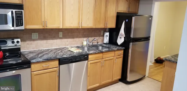 $3,194 | 12214 Greenleaf Avenue, Potomac, MD 20854