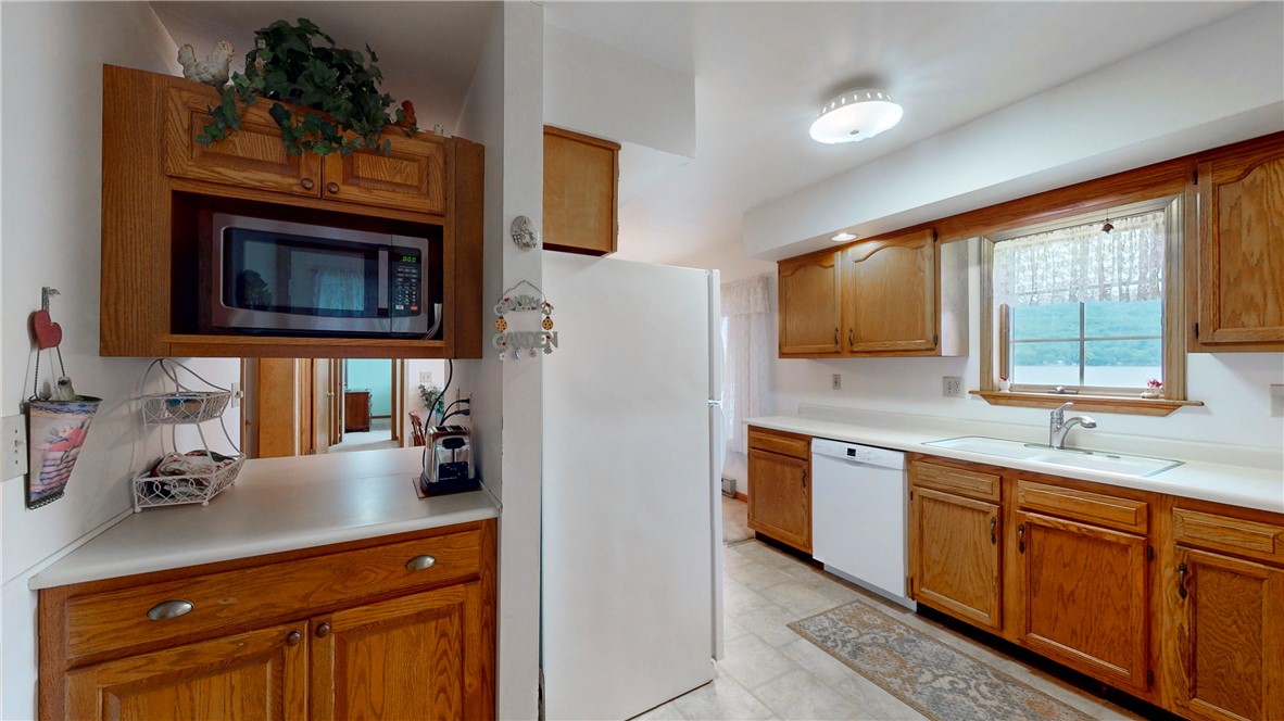 8922 West Lake Road Urbana, NY 14840 - Photo 11 of 43