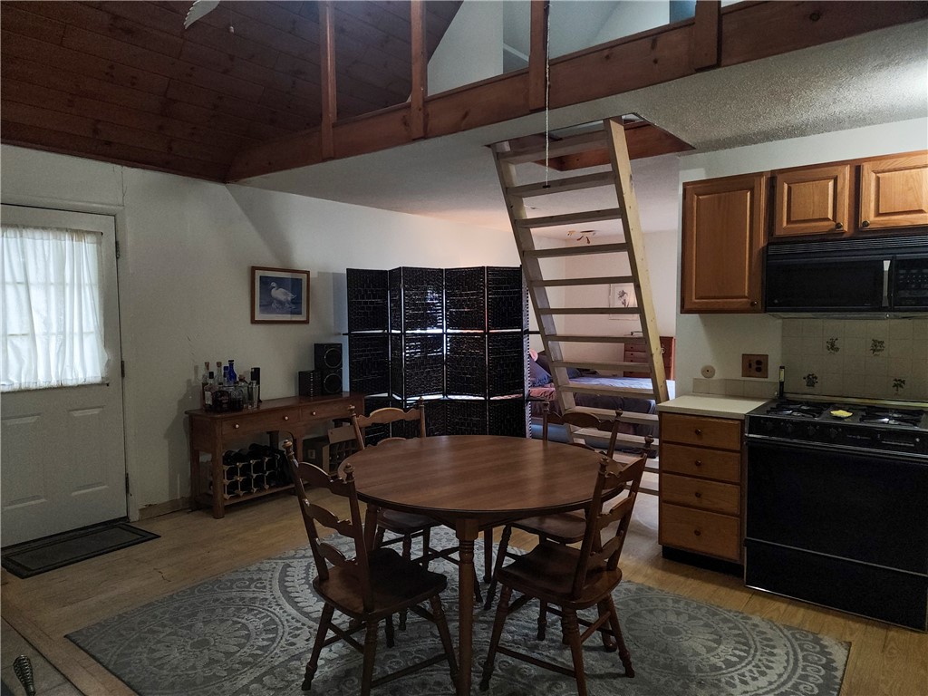 8922 West Lake Road Urbana, NY 14840 - Photo 32 of 43 Guest Cottage