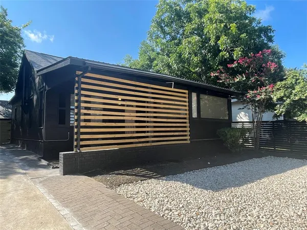 $1,050,000 | 1403 Newfield Lane, Austin, TX 78703