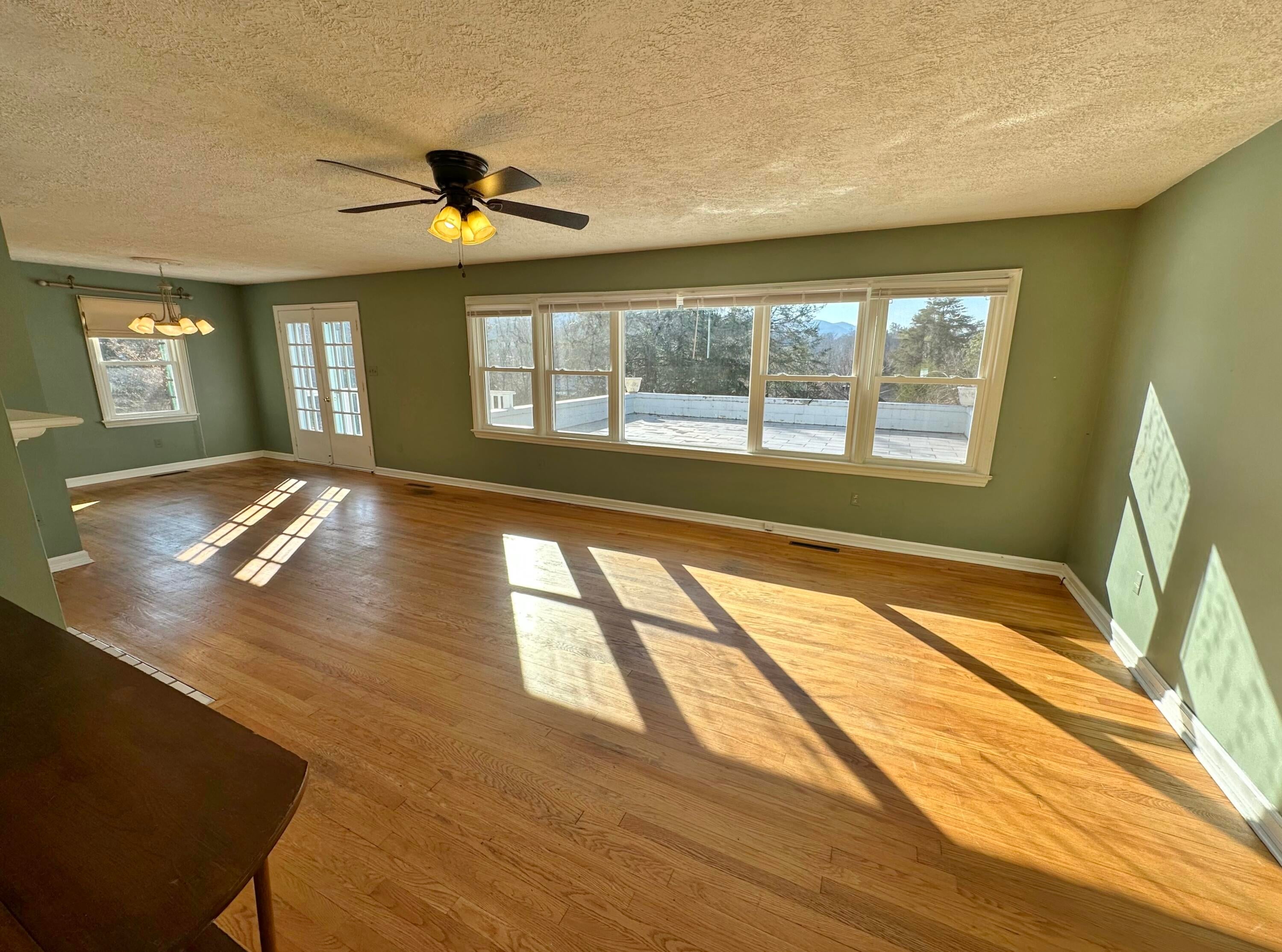 343 Rowan Road White Sulphur Springs, WV 24986 - Photo 11 of 43 Gallery Image 11