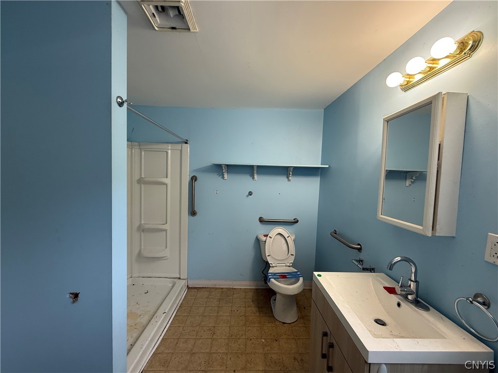 133 Liberty Street Oswego, NY 13126 - Photo 9 of 18