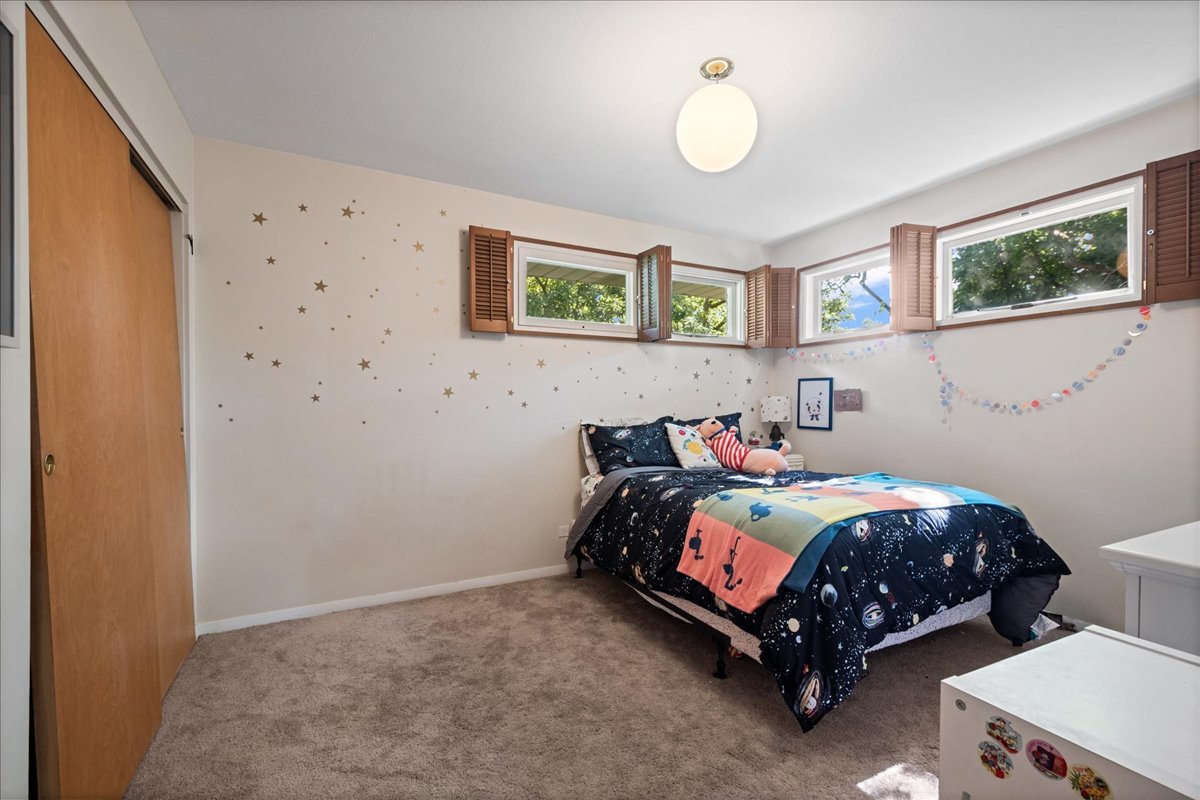 100 Green Bay Road Highland Park, IL 60035 - Photo 13 of 21 Gallery Image 13