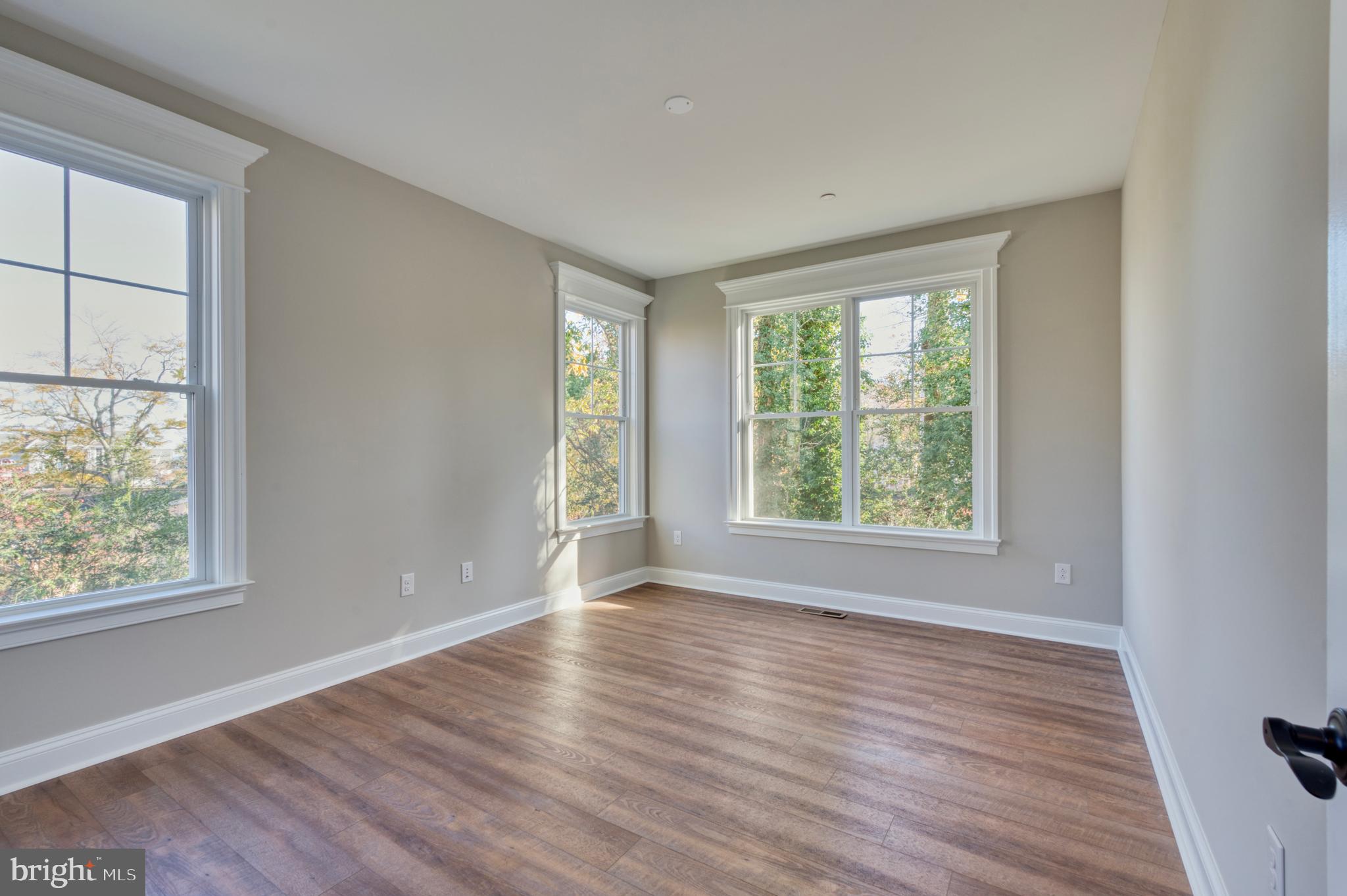 2644 Claibourne Road Annapolis, MD 21403 - Photo 16 of 56