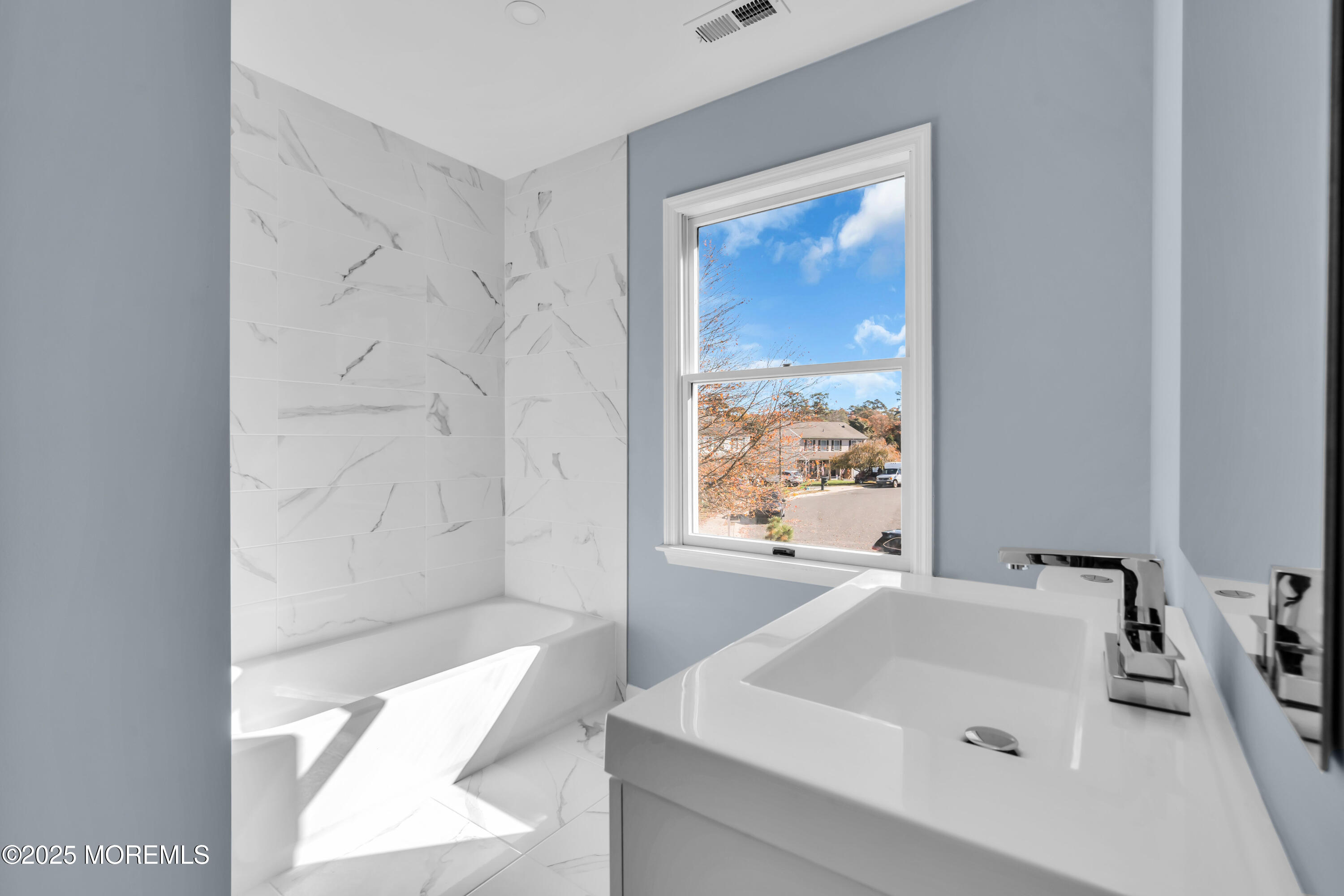 132 Holly Court Little Egg Harbor, NJ 08087 - Photo 14 of 22 Ceramic Tub Surround