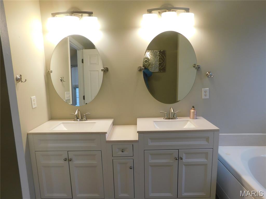 225 Jacobs Way St. Peters, MO 63376 - Photo 16 of 32