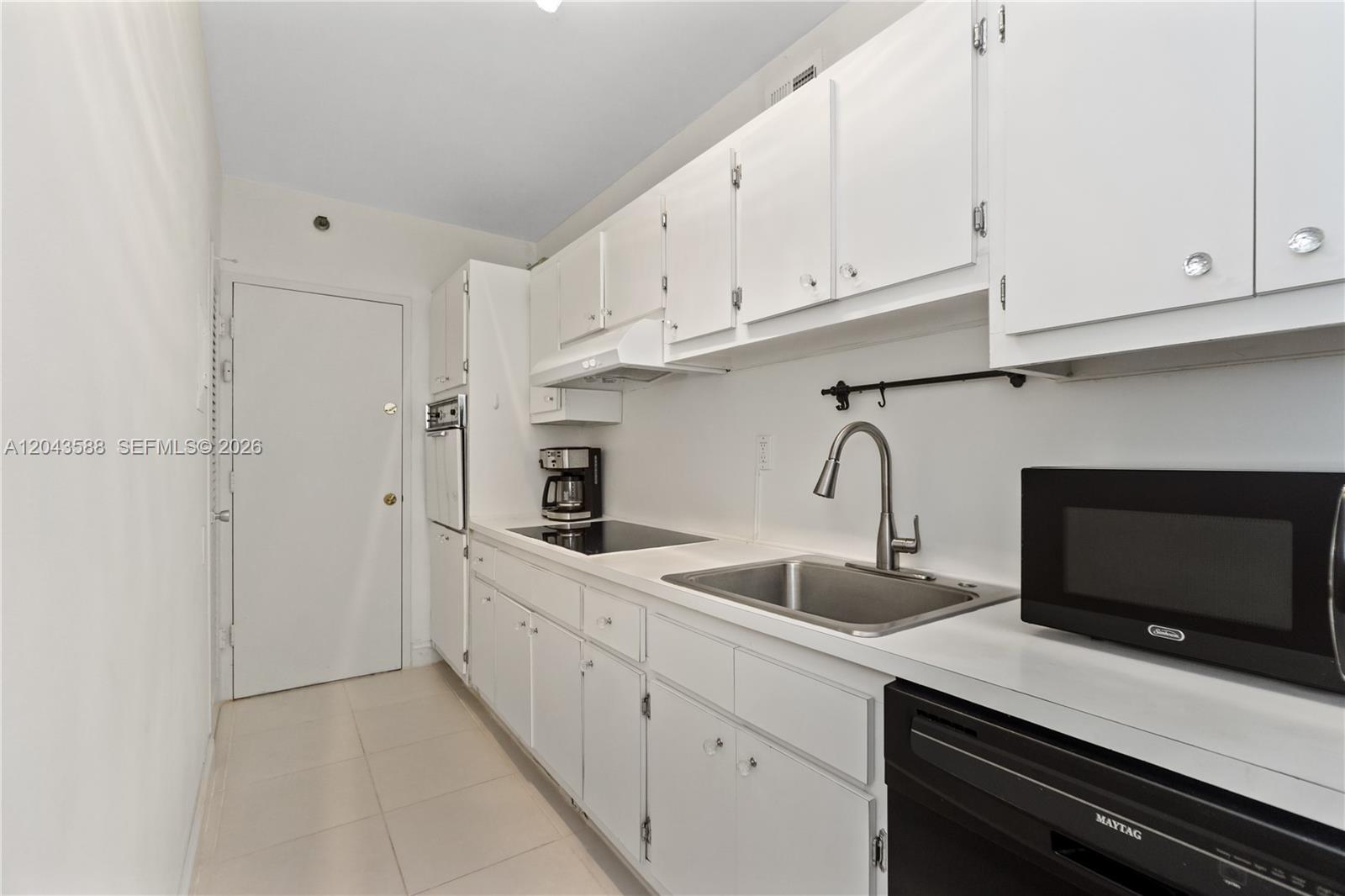 100 Lincoln Road, Unit 306 Miami Beach, FL 33139 - Photo 9 of 32