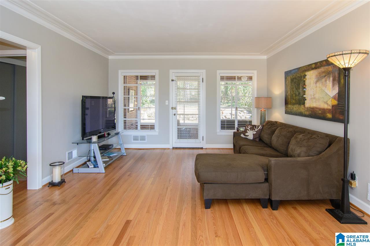 901 57th Street South Birmingham, AL 35212 - Photo 8 of 39