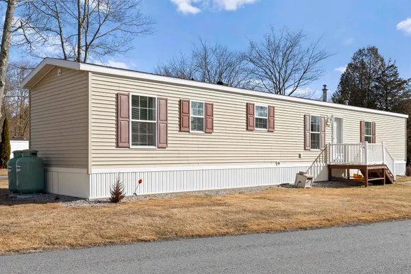 $225,000 | 53 Seabreeze Drive, North Hampton, NH 03862