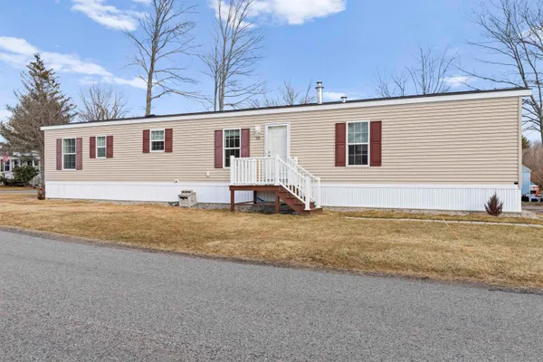 $225,000 | 53 Seabreeze Drive, North Hampton, NH 03862