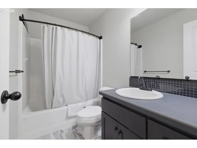 $615,000 | 1473 Meadow Avenue, Silverton, OR 97381