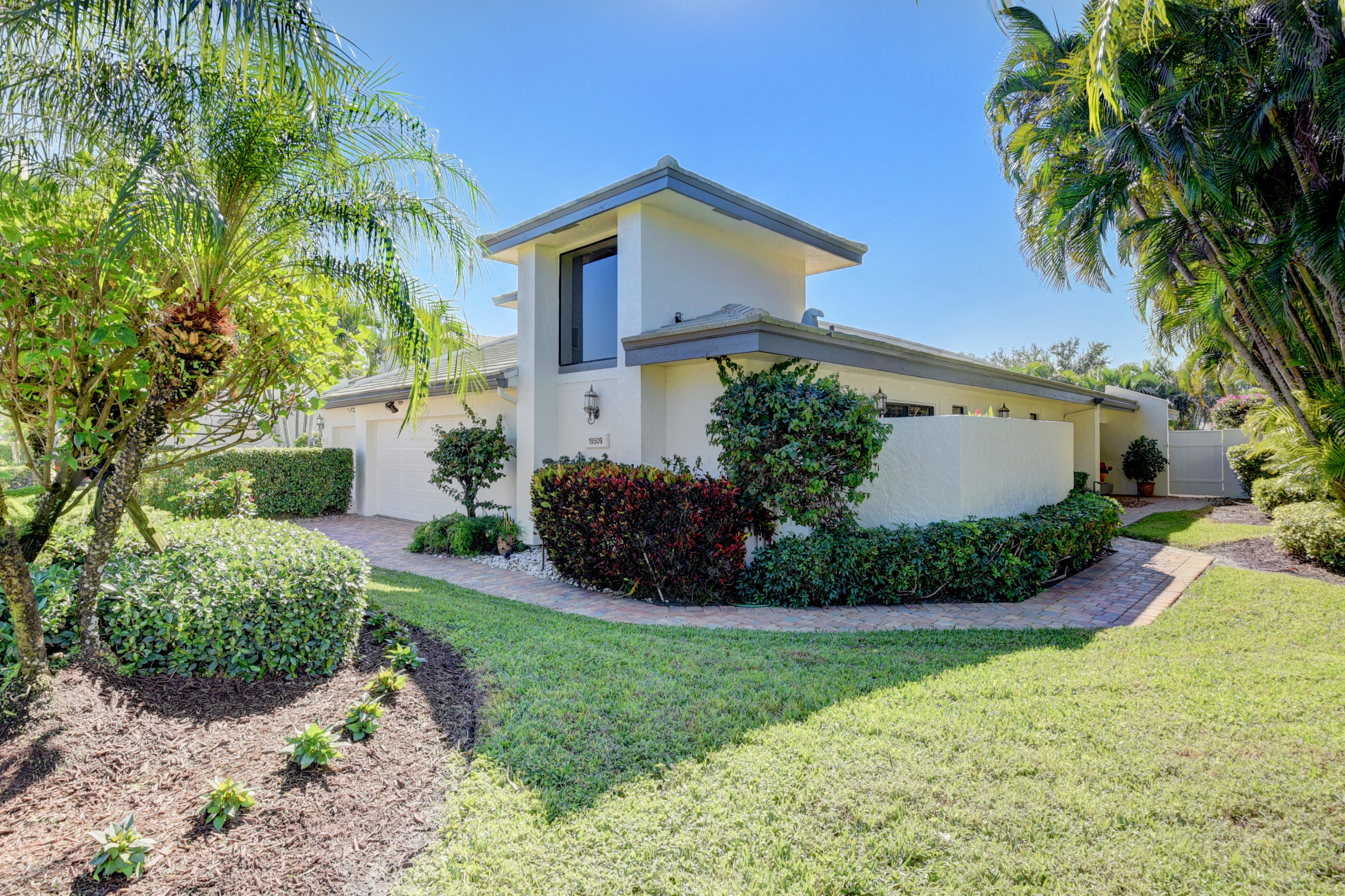 19509 Planters Point Drive Boca Raton, FL 33434 - Photo 2 of 76 02_virtuals1 (2)