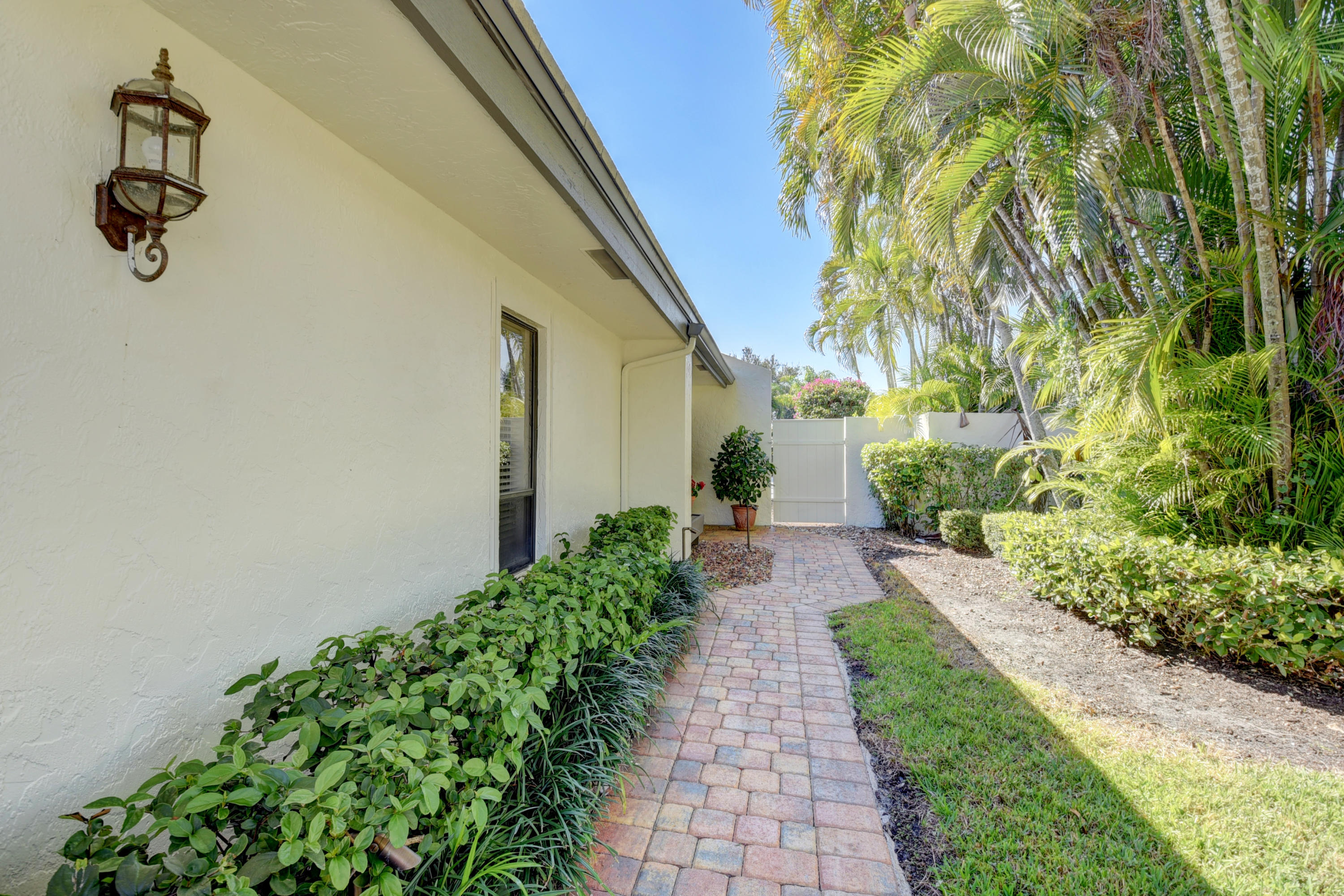 19509 Planters Point Drive Boca Raton, FL 33434 - Photo 3 of 76 03_virtuals1 (3)