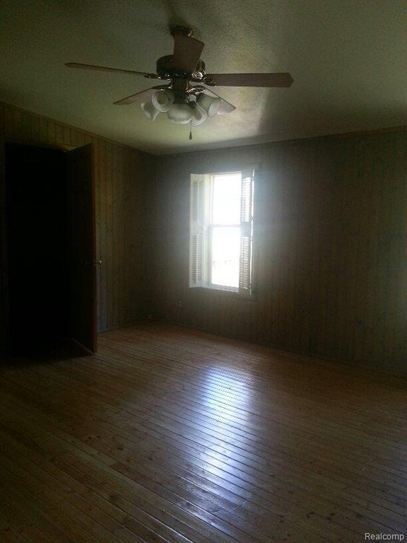 21800 Bohn Road Belleville, MI 48111 - Photo 8 of 14 BEDROOM 1.jpg