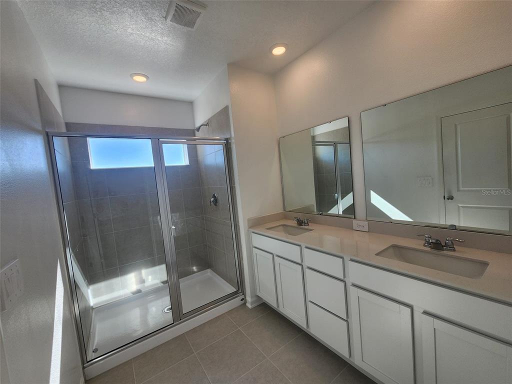 2724 Skyline Loop Kissimmee, FL 34758 - Photo 15 of 24