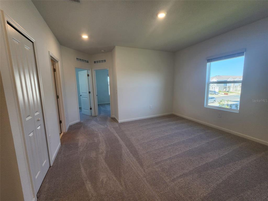 2724 Skyline Loop Kissimmee, FL 34758 - Photo 16 of 24