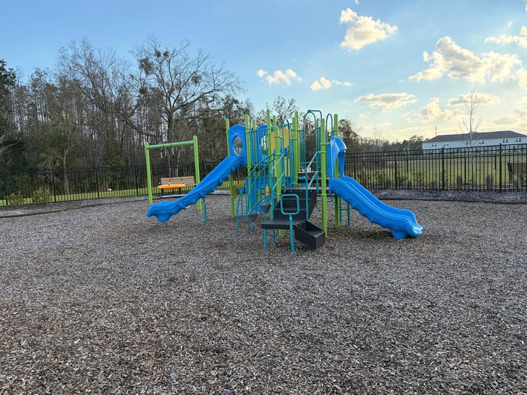 2724 Skyline Loop Kissimmee, FL 34758 - Photo 23 of 24