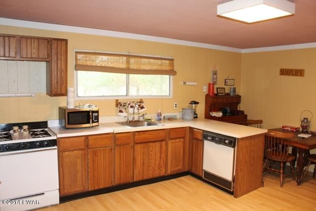 134 Riverside Drive Greentown, PA 18426 - Photo 9 of 15