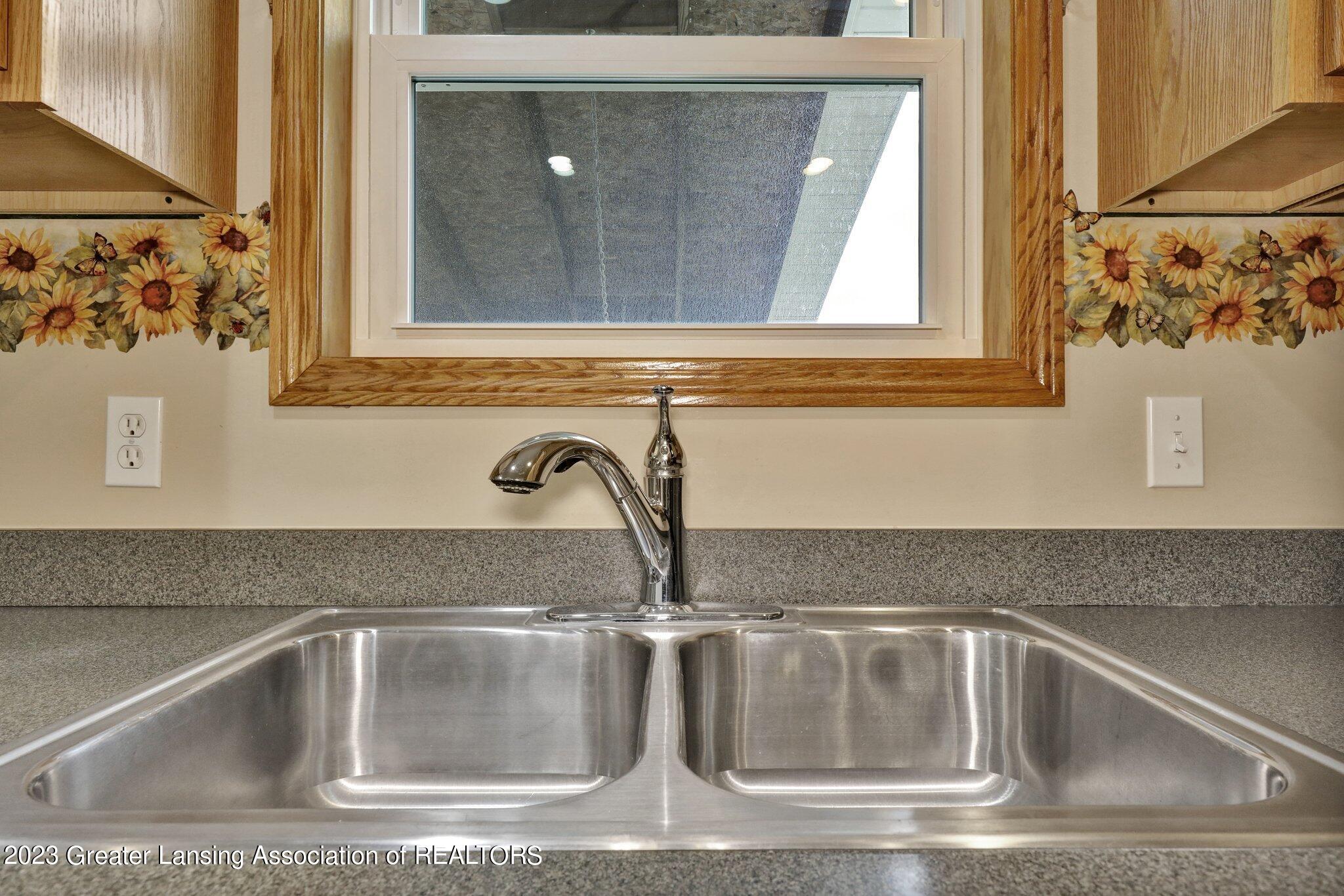 6357 Macadam Way Dimondale, MI 48821 - Photo 16 of 30 16-web-or-mls-Open Ended Media-16