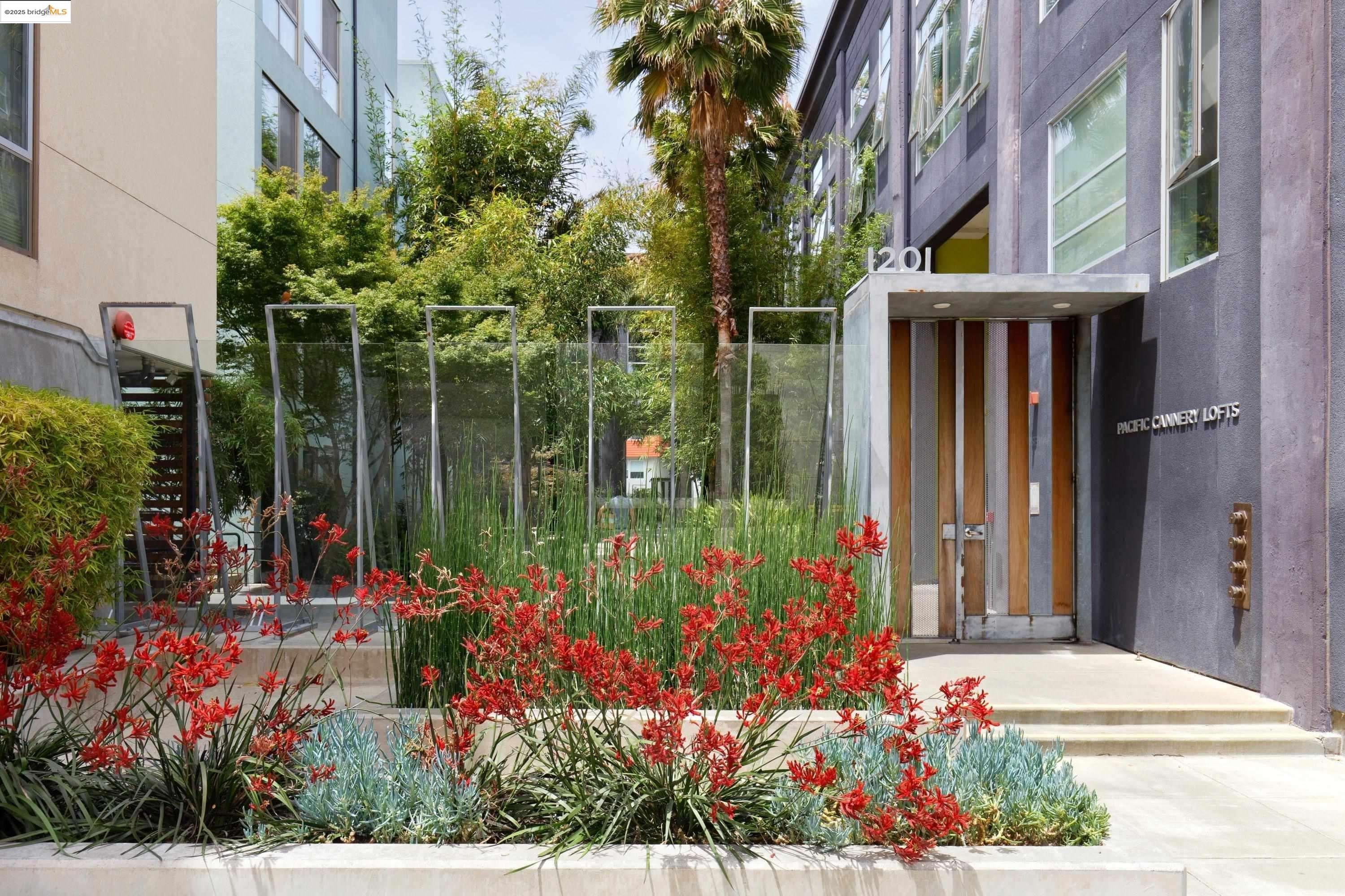 1201 Pine Street, Unit 315 Oakland, CA 94607 - Photo 36 of 41 View of gate