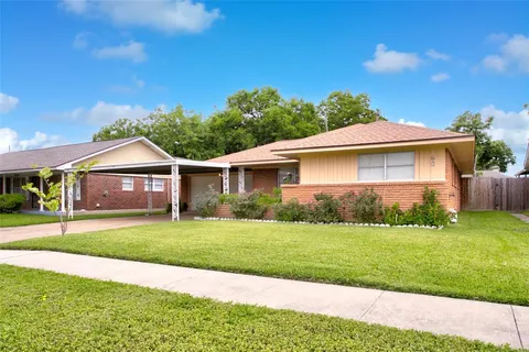 $225,000 | 705 Kalmer Street, Pasadena, TX 77502