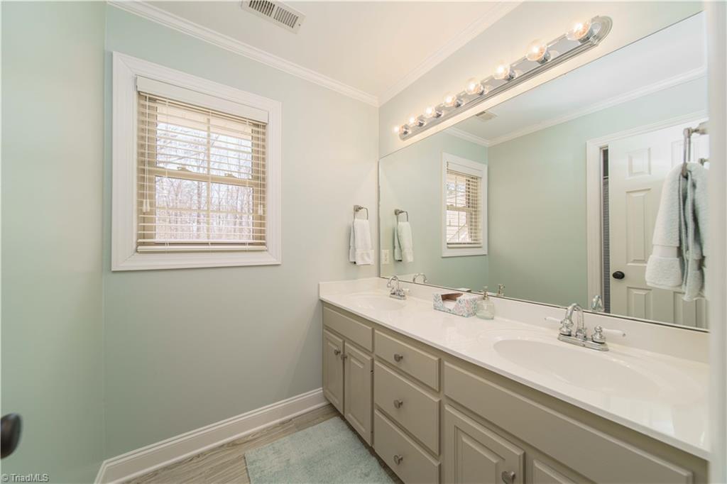 4400 Preston Point High Point, NC 27265 - Photo 30 of 49 3rd Full Bathroom, 2nd Story