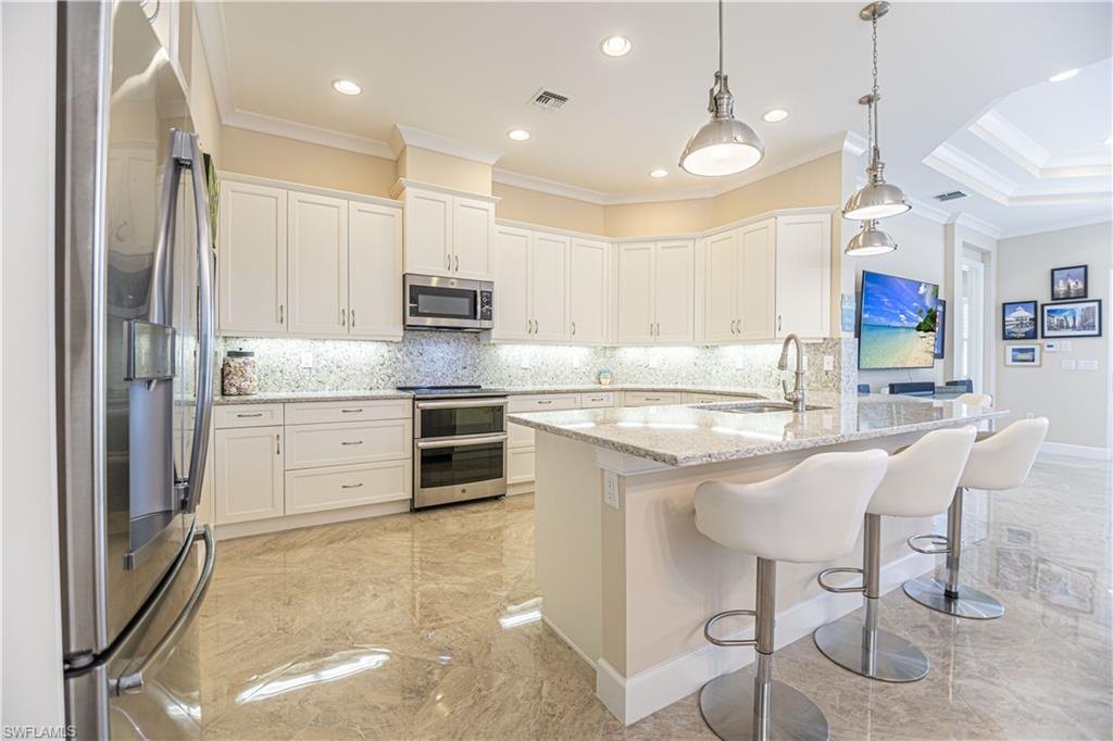 5720 Highbourne Drive Naples, FL 34113 - Photo 4 of 38