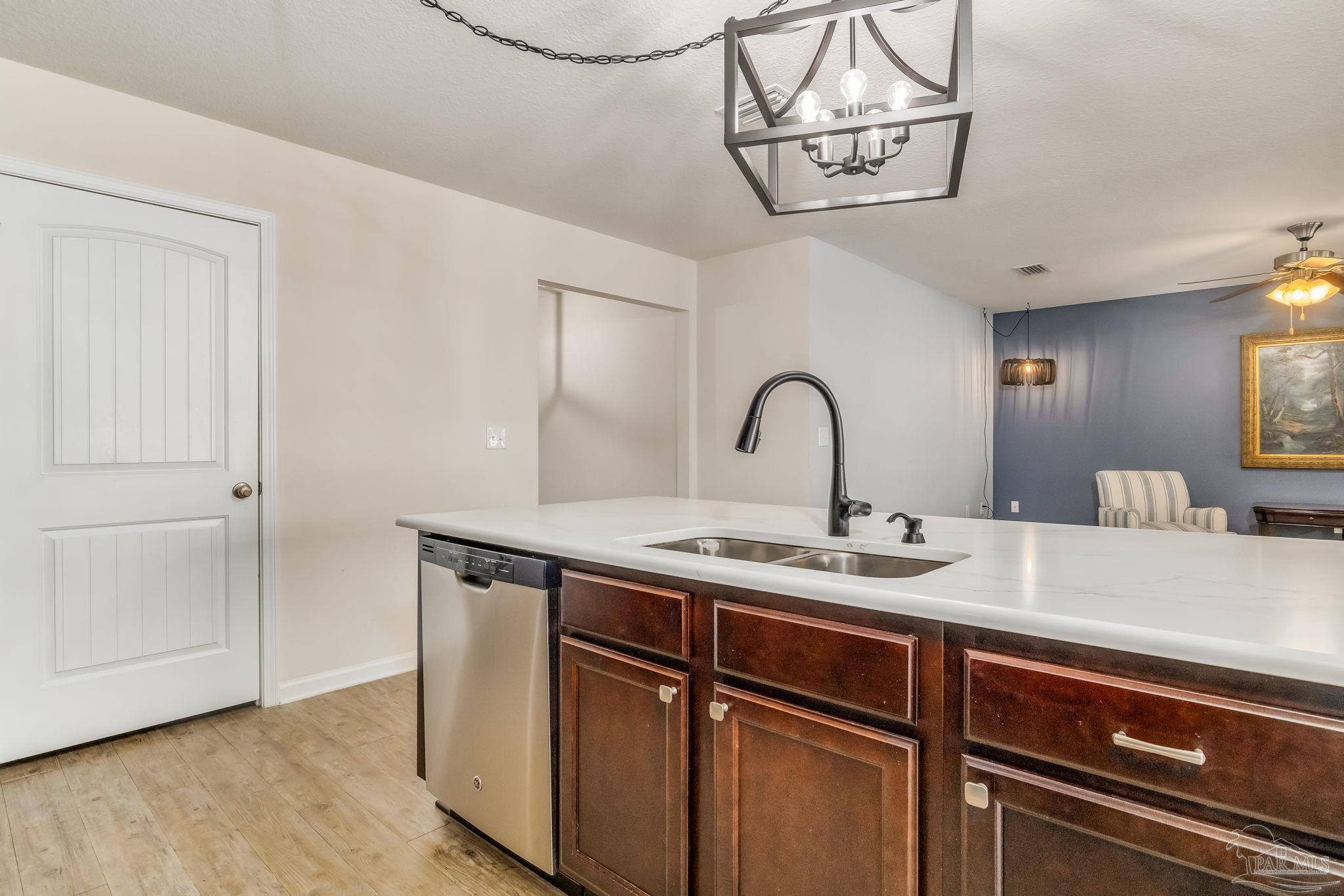 4706 Apple Field Way Milton, FL 32571 - Photo 7 of 52