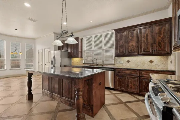 $422,500 | 1005 Finsbury Park, Forney, TX 75126