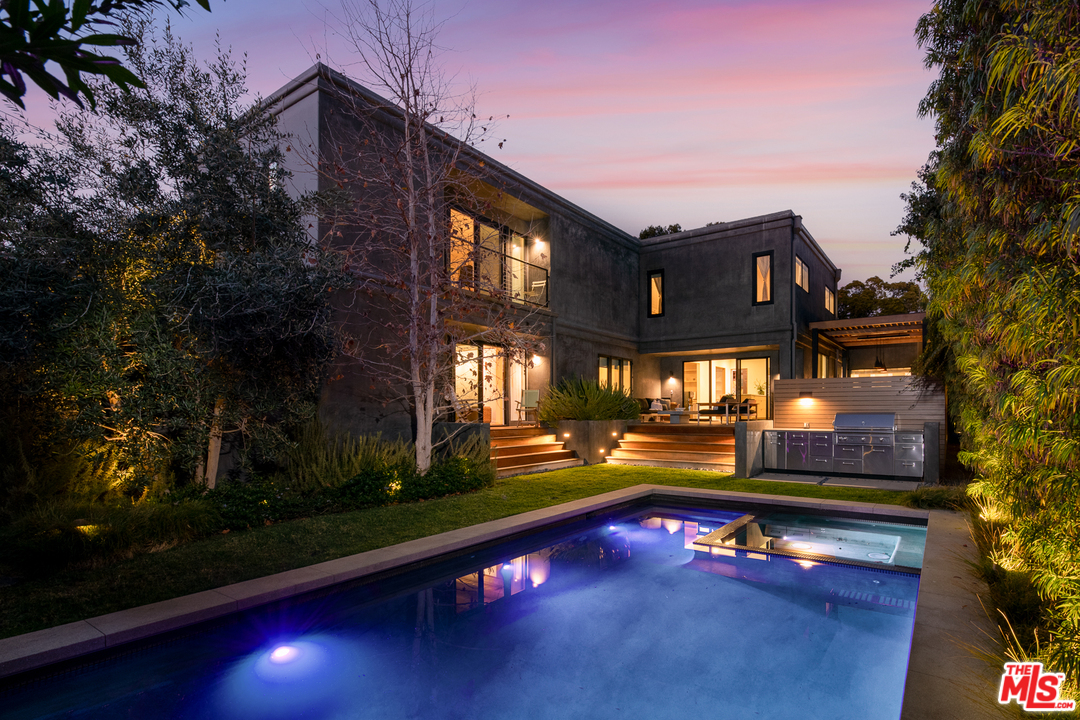 446 23rd Street Santa Monica, CA 90402 - Photo 1 of 32