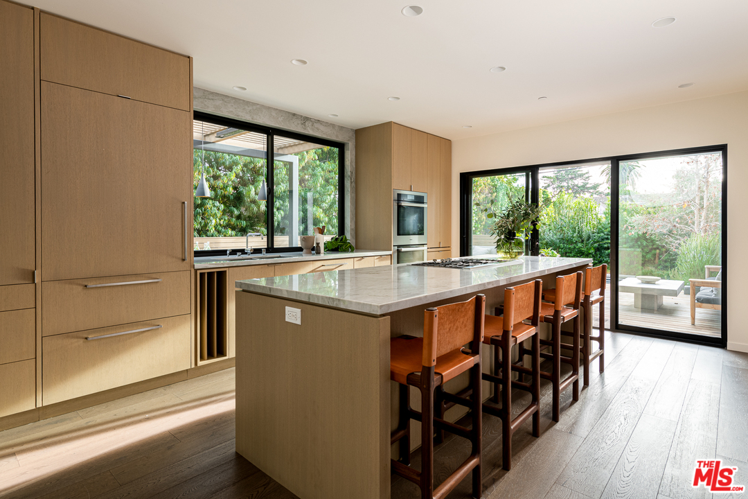 446 23rd Street Santa Monica, CA 90402 - Photo 11 of 32