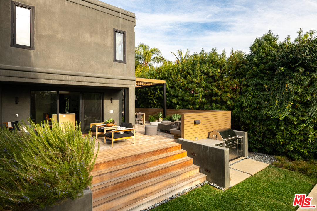 446 23rd Street Santa Monica, CA 90402 - Photo 13 of 32