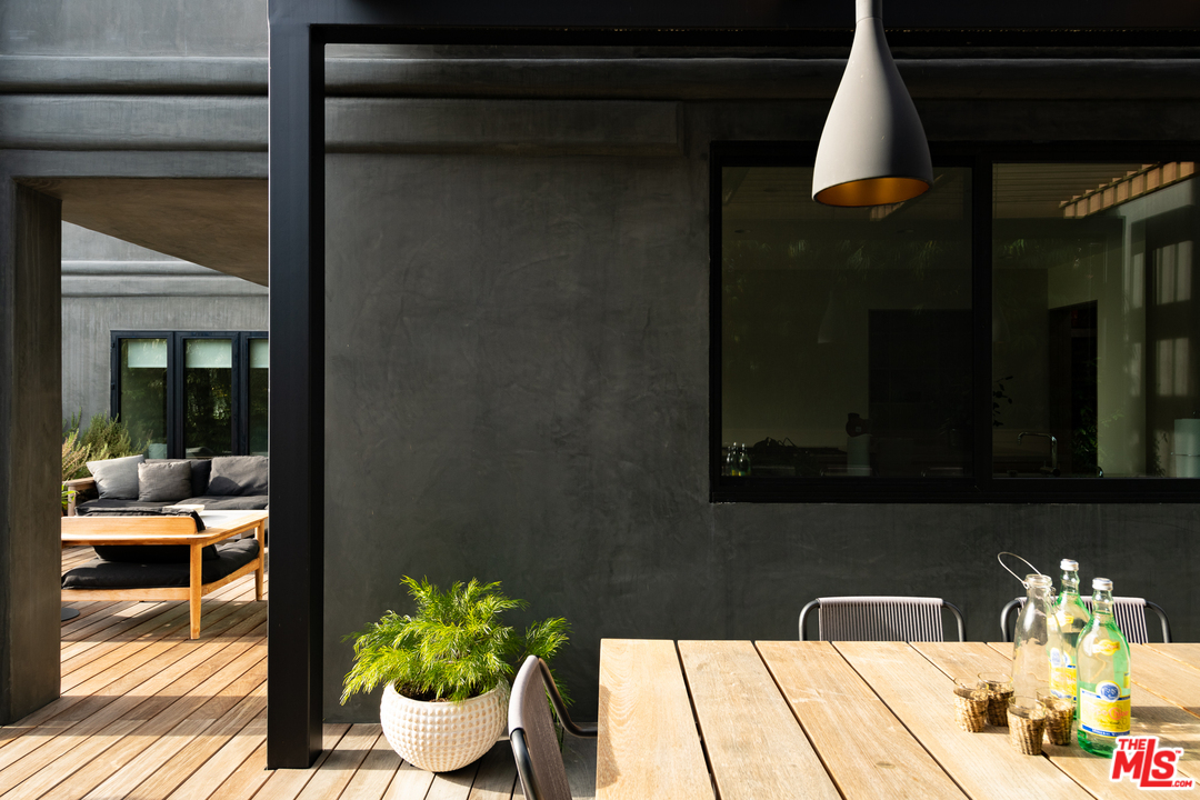 446 23rd Street Santa Monica, CA 90402 - Photo 15 of 32