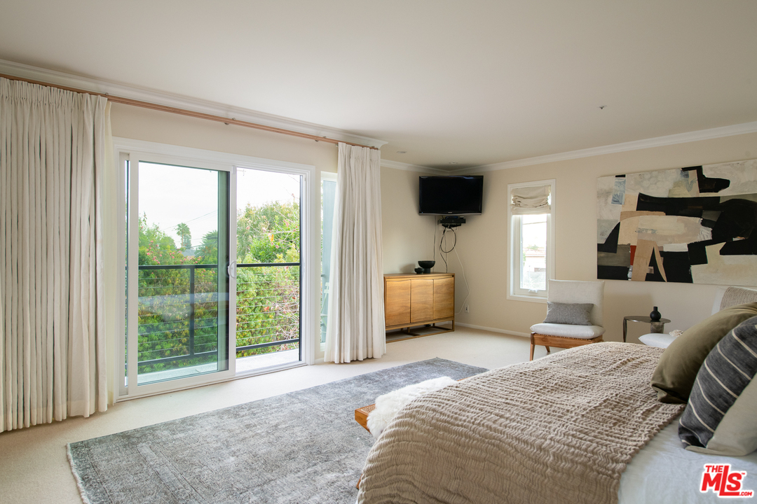 446 23rd Street Santa Monica, CA 90402 - Photo 23 of 32