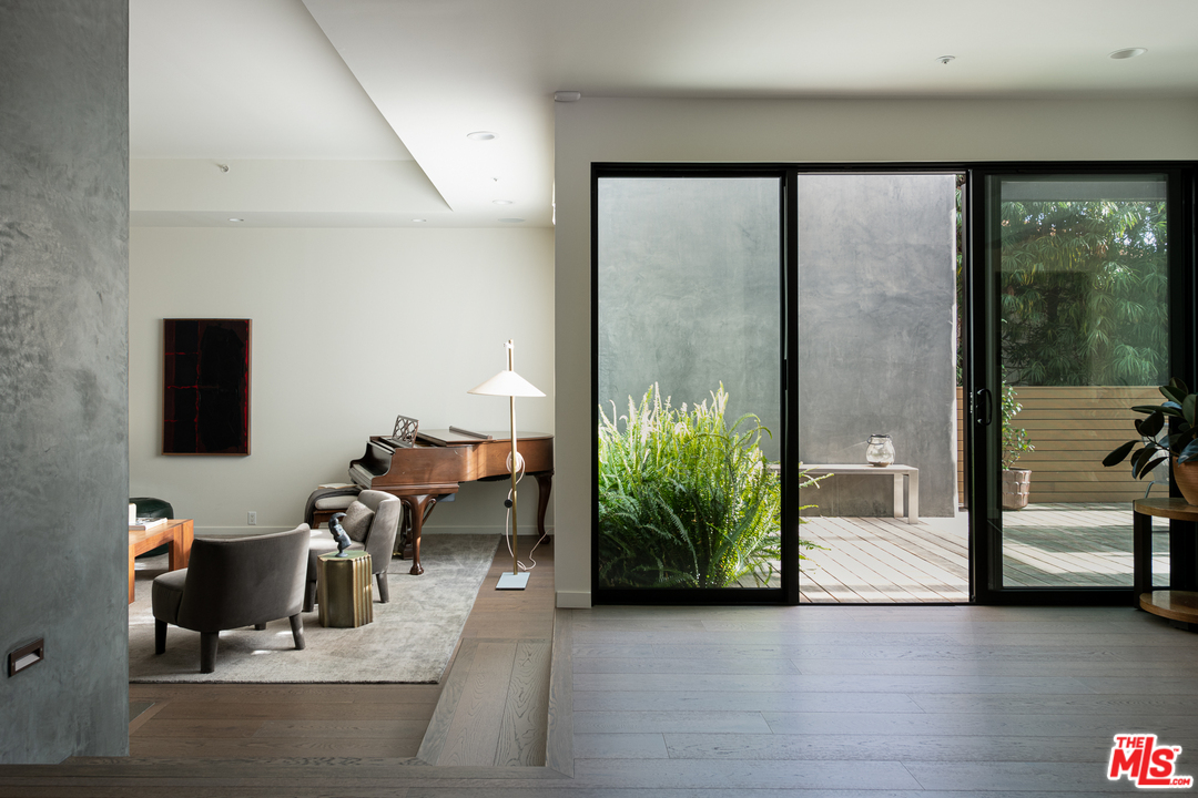 446 23rd Street Santa Monica, CA 90402 - Photo 9 of 32