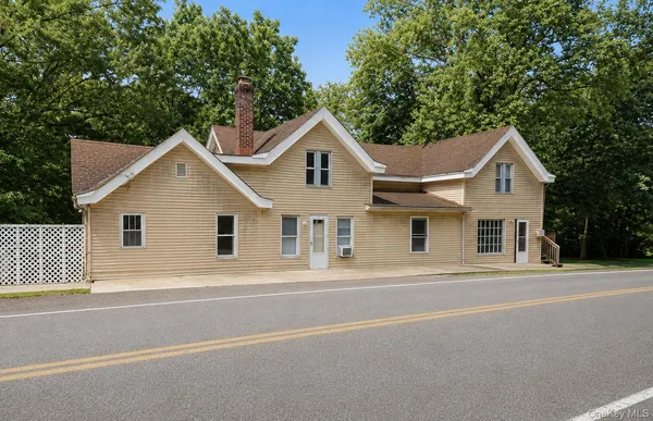 $629,000 | 17 Clove Road, Salisbury Mills, NY 12577