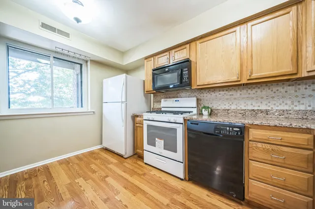 $189,500 | 1590 Alta Drive, Unit D15, Whitehall, PA 18052