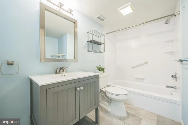 $189,500 | 1590 Alta Drive, Unit D15, Whitehall, PA 18052