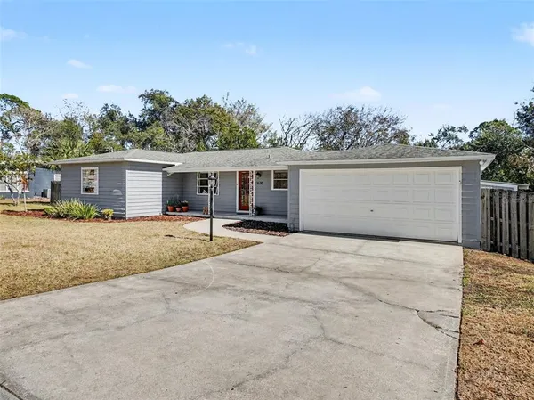 $395,000 | 1630 Crestview Drive, Mount Dora, FL 32757