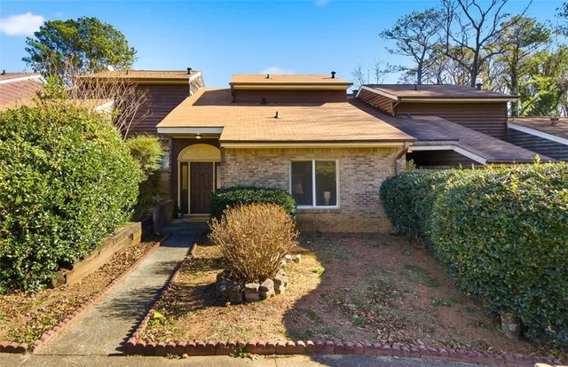 $1,950 | 1512 Stoneleigh Way, Stone Mountain, GA 30088