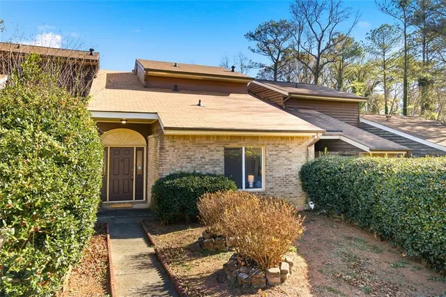 $1,950 | 1512 Stoneleigh Way, Stone Mountain, GA 30088