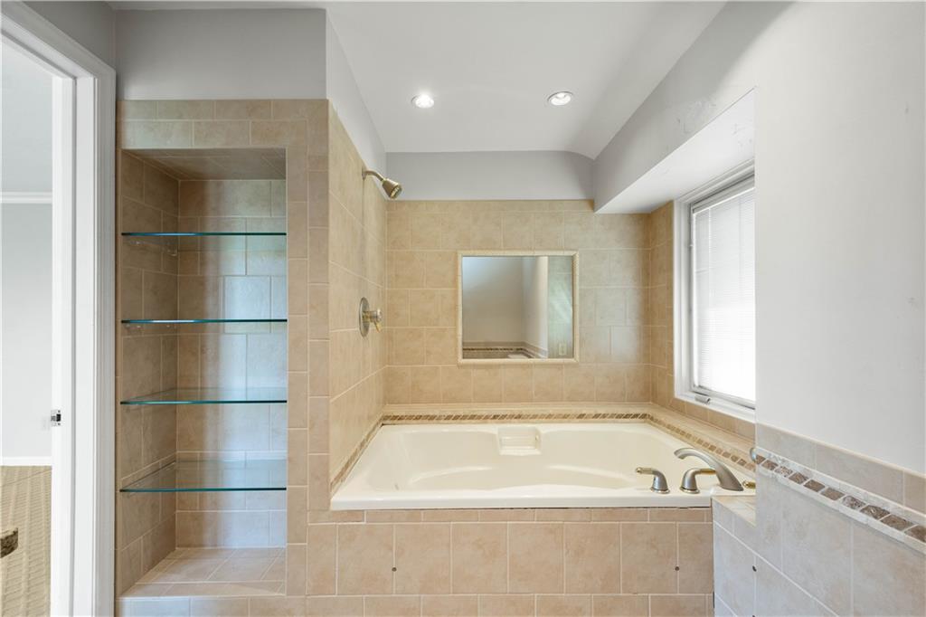 1679 Hastings Mill Road Pittsburgh, PA 15241 - Photo 29 of 40