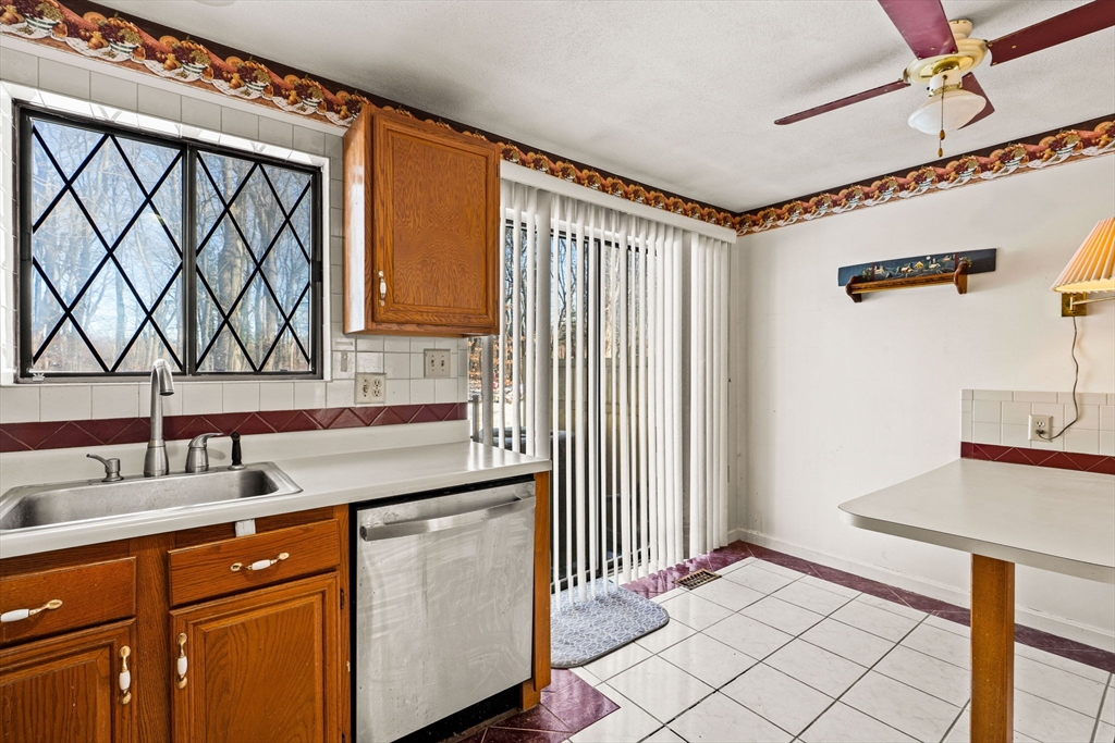 68 Sterling Lane, Unit 68 Haverhill, MA 01835 - Photo 15 of 37