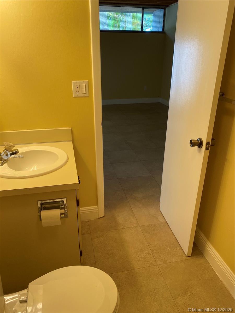 6386 Jack Rabbit Lane Miami Lakes, FL 33014 - Photo 23 of 26 Gallery Image 23