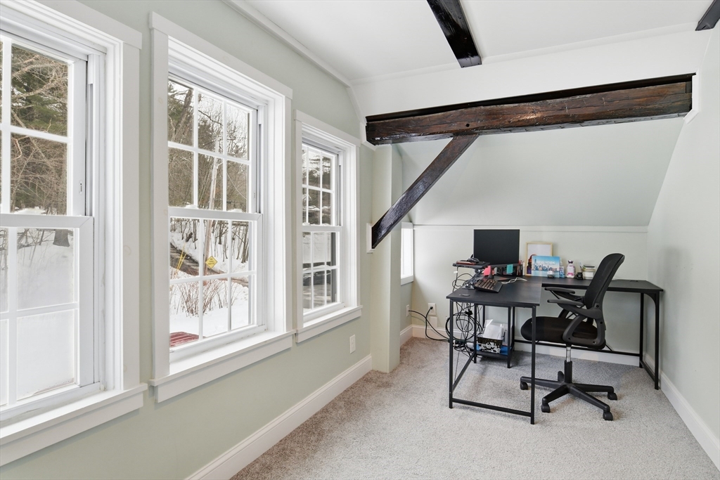 46 Smith Street Palmer, MA 01069 - Photo 21 of 25