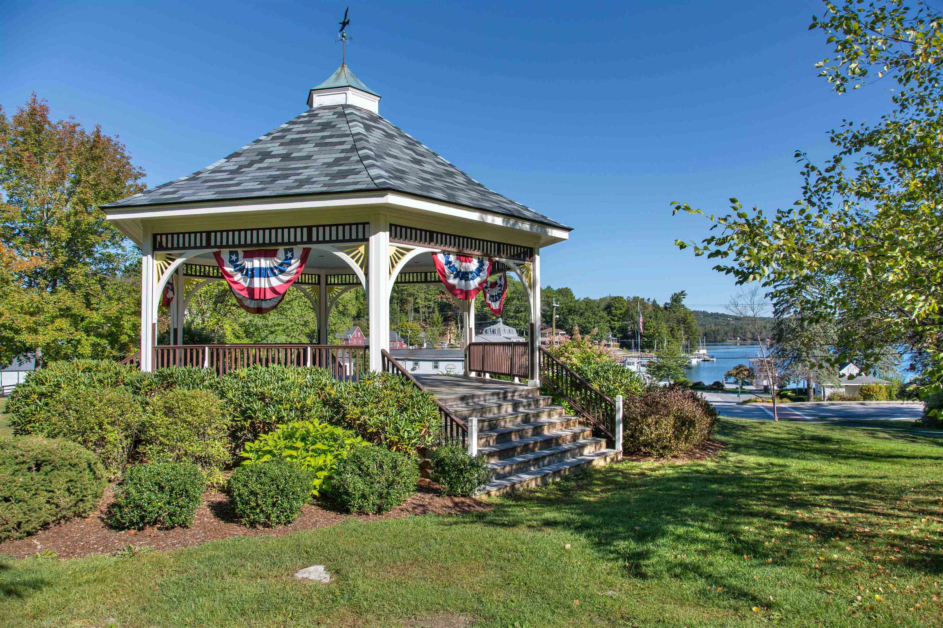 14 Lake Avenue, Unit 1 Sunapee, NH 03782 - Photo 24 of 27